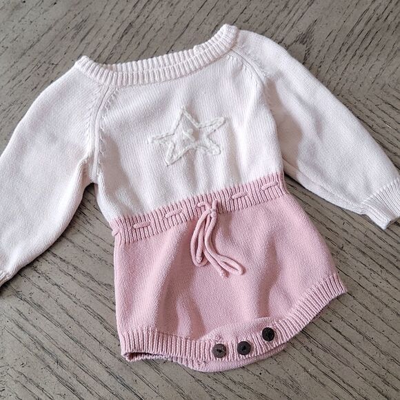 Other - 12-24 month girls long sleeve star jumper romper 💟